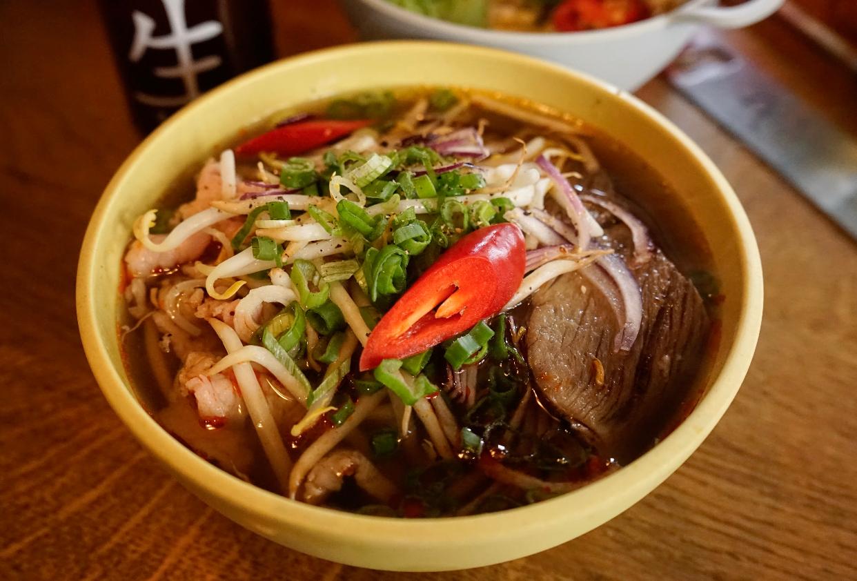 Phở ĂnĂn